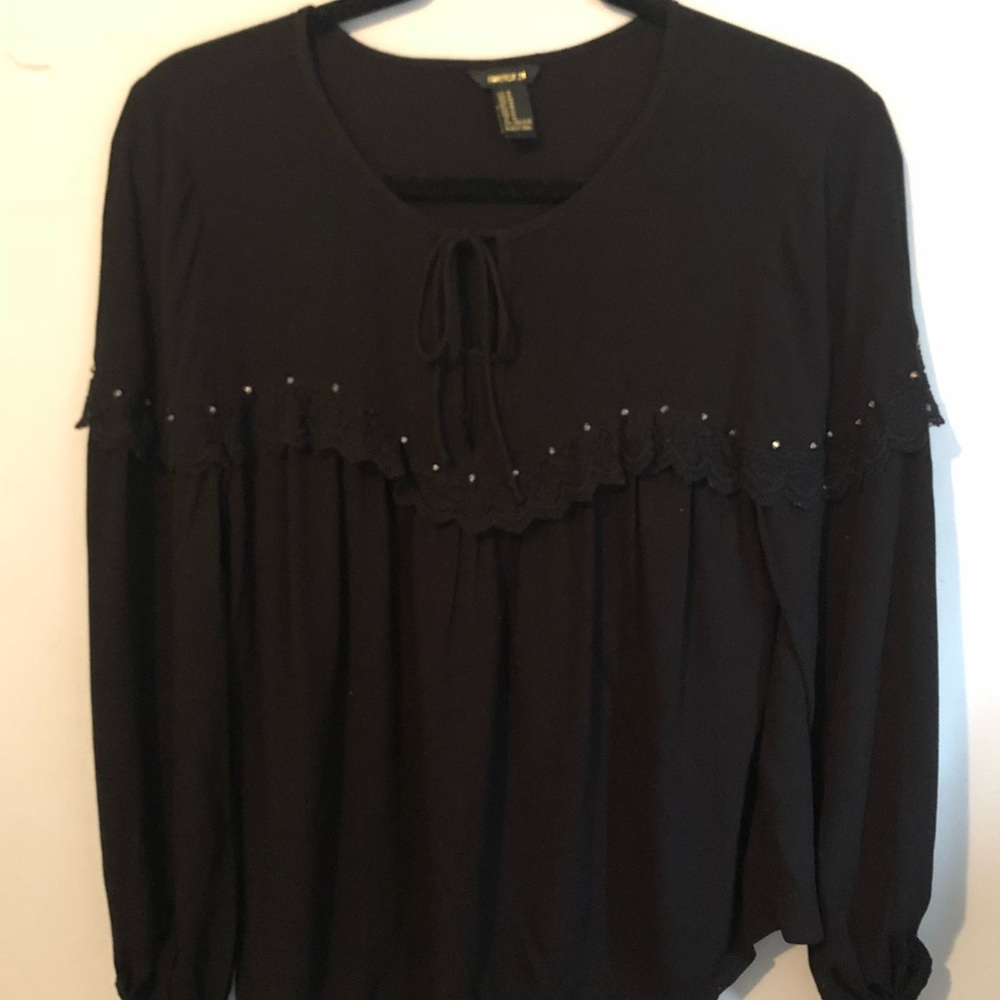 Black long sleeve - Picture 1 of 3